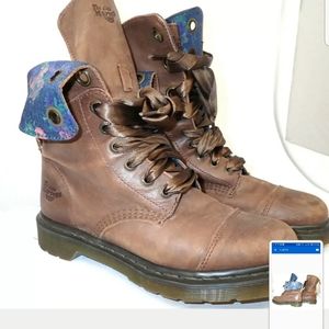 Doc Martens Womens Size 9 Fold Over Boots